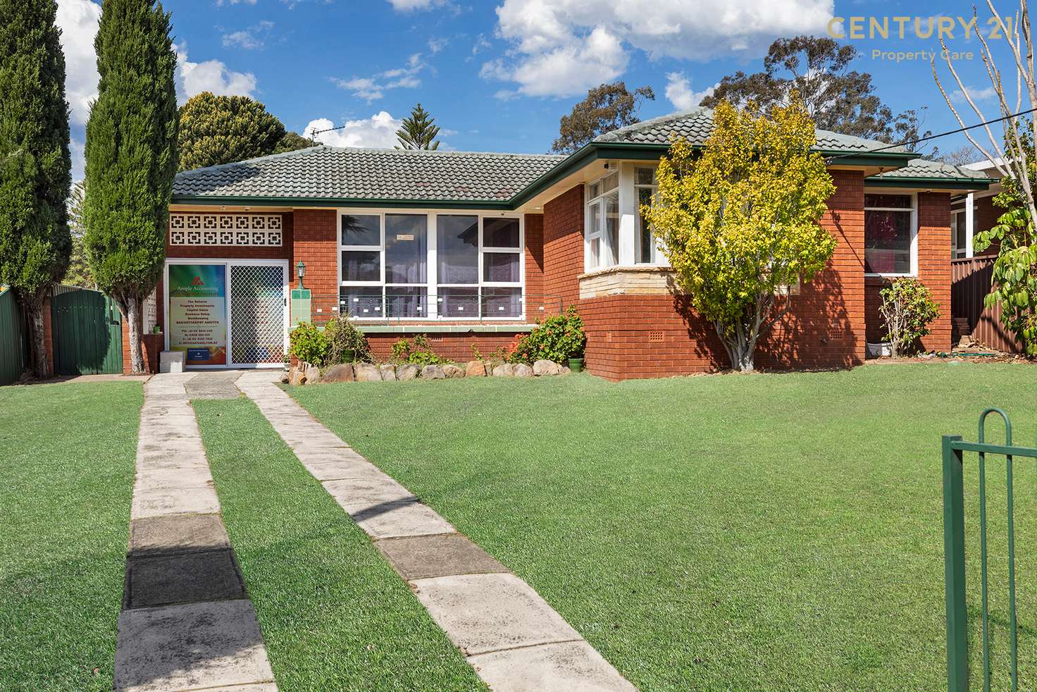 Main view of Homely house listing, 2 Aston Pl, Leumeah NSW 2560