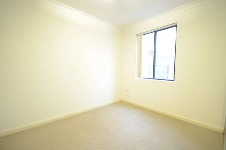Third view of Homely unit listing, 14/30-32 Lydbrook Street, Westmead NSW 2145