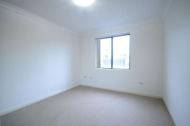 Fourth view of Homely unit listing, 14/30-32 Lydbrook Street, Westmead NSW 2145