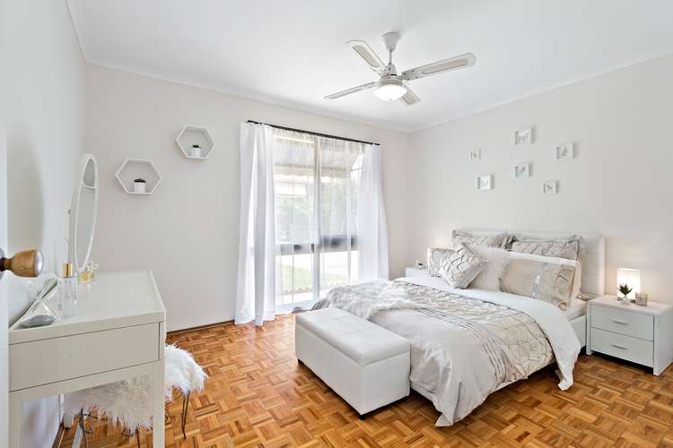 Fifth view of Homely unit listing, 4/2-18 Bourke Road, Oakleigh South VIC 3167