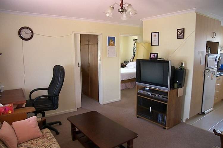 Fourth view of Homely apartment listing, 1/501 Stenner Street, Harristown QLD 4350