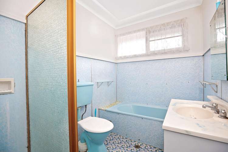 Fifth view of Homely house listing, 4 Farningham Street, Mount Pritchard NSW 2170