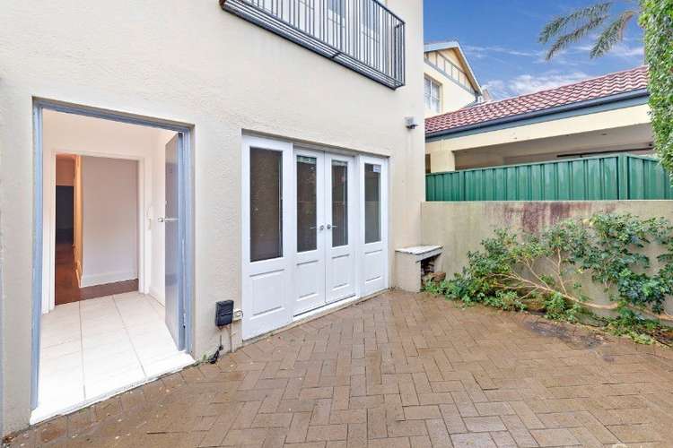 Main view of Homely unit listing, 2/33 Gould Street, Bondi NSW 2026