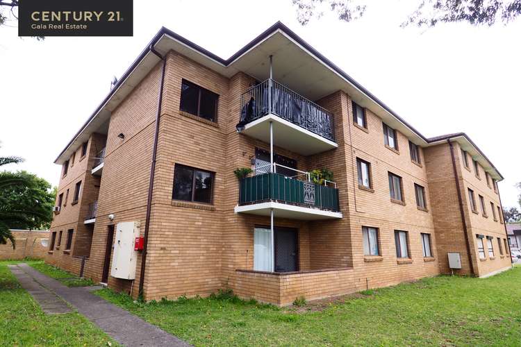 Main view of Homely unit listing, 17/2 Pevensey Street, Canley Vale NSW 2166