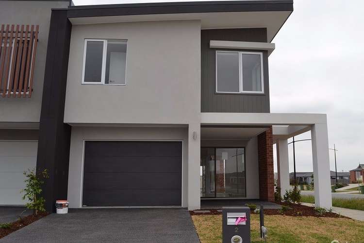 Main view of Homely townhouse listing, 2 Debra Avenue, Pakenham VIC 3810