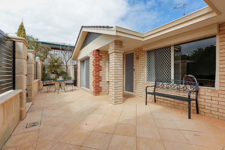 Second view of Homely house listing, 5 Magenta Rise, Clarkson WA 6030