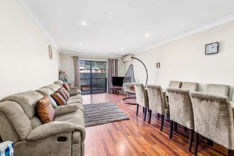 Main view of Homely unit listing, 9/240-242 Targo Road, Toongabbie NSW 2146