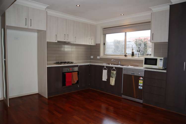 Second view of Homely unit listing, 2/4 Allwen Court, Clarinda VIC 3169