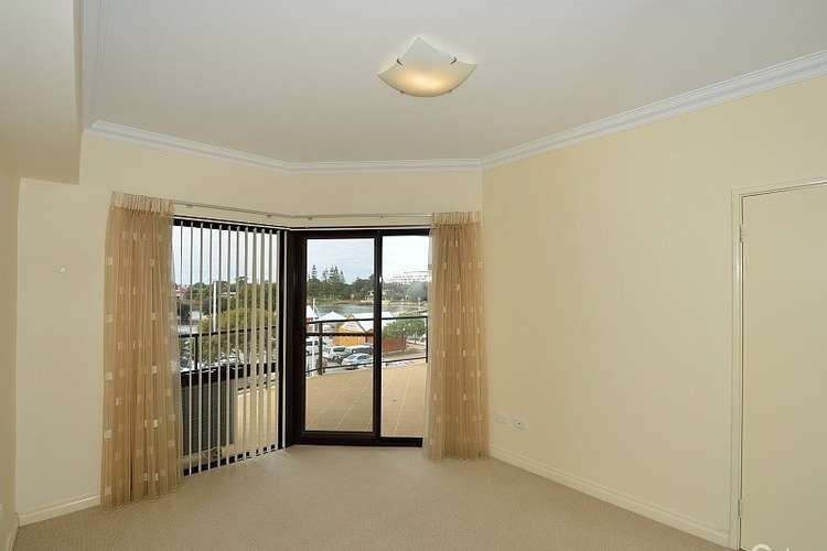 Fifth view of Homely apartment listing, 33/37 Dolphin Drive, Mandurah WA 6210