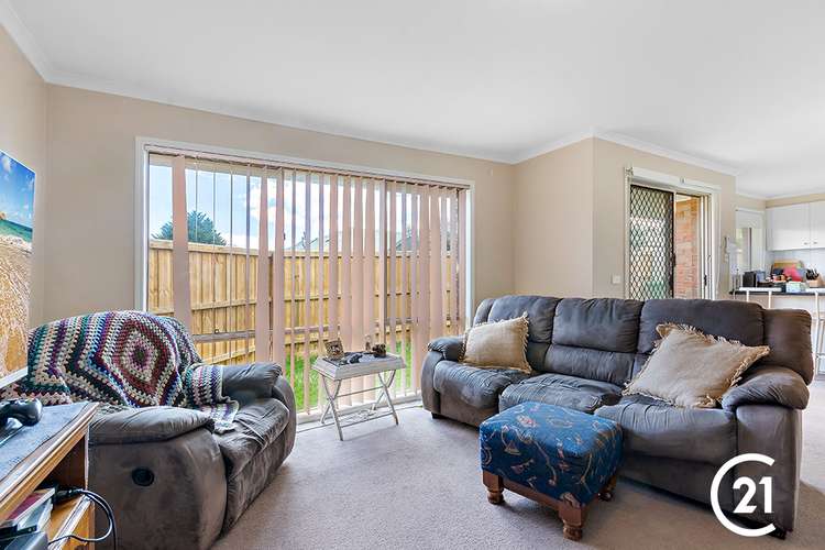 Second view of Homely house listing, 6 Jacqueline Place, Pakenham VIC 3810