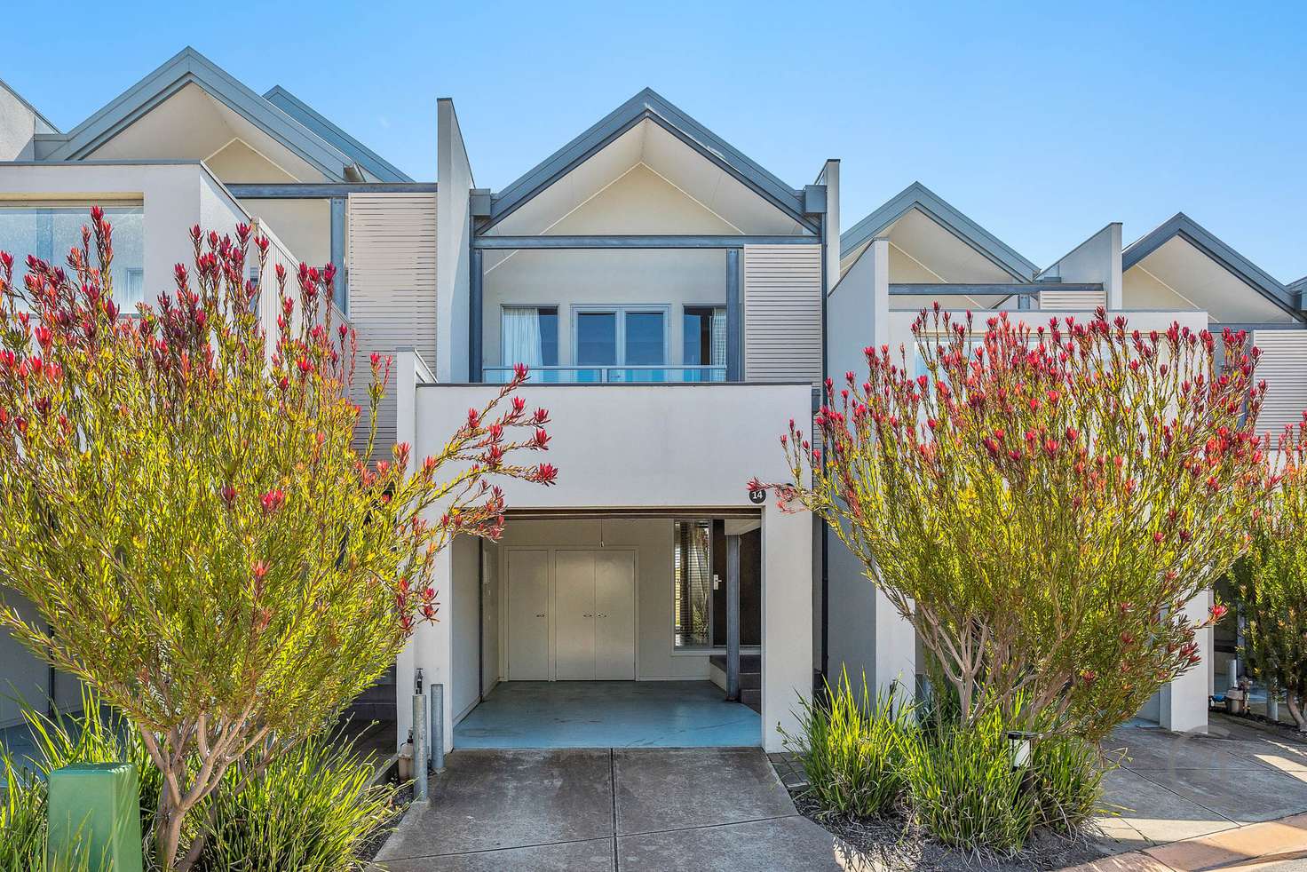 Main view of Homely townhouse listing, 14/9 Greg Norman Dr, Sanctuary Lakes VIC 3030
