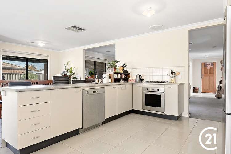 Third view of Homely house listing, 33 Sunset Avenue, Echuca VIC 3564