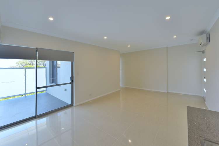 Fifth view of Homely apartment listing, 7/10 Day Road, Mandurah WA 6210