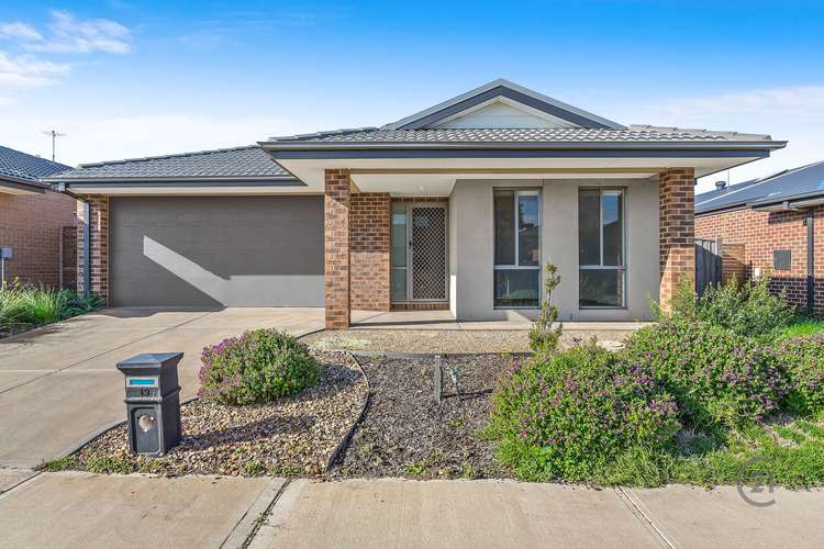 19 Fairwater Dr, Point Cook VIC 3030