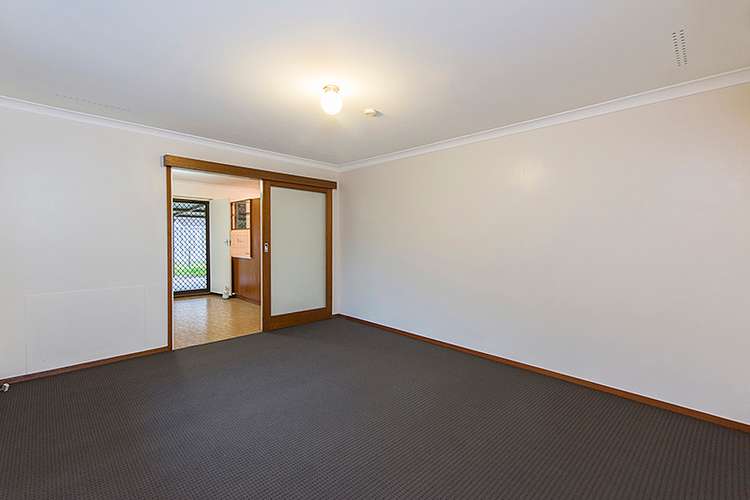 Fifth view of Homely house listing, 2 Satellite Place, Carlisle WA 6101