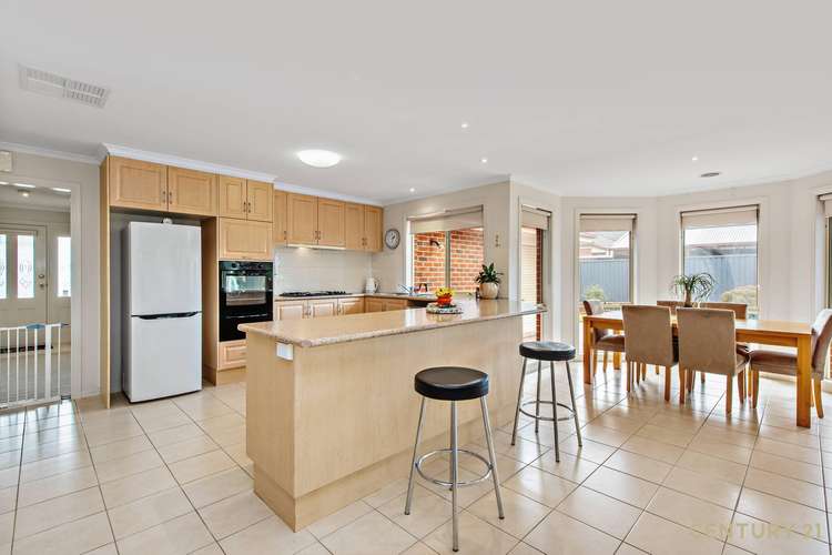 Fifth view of Homely house listing, 3 Stringybark Circuit, Pakenham VIC 3810
