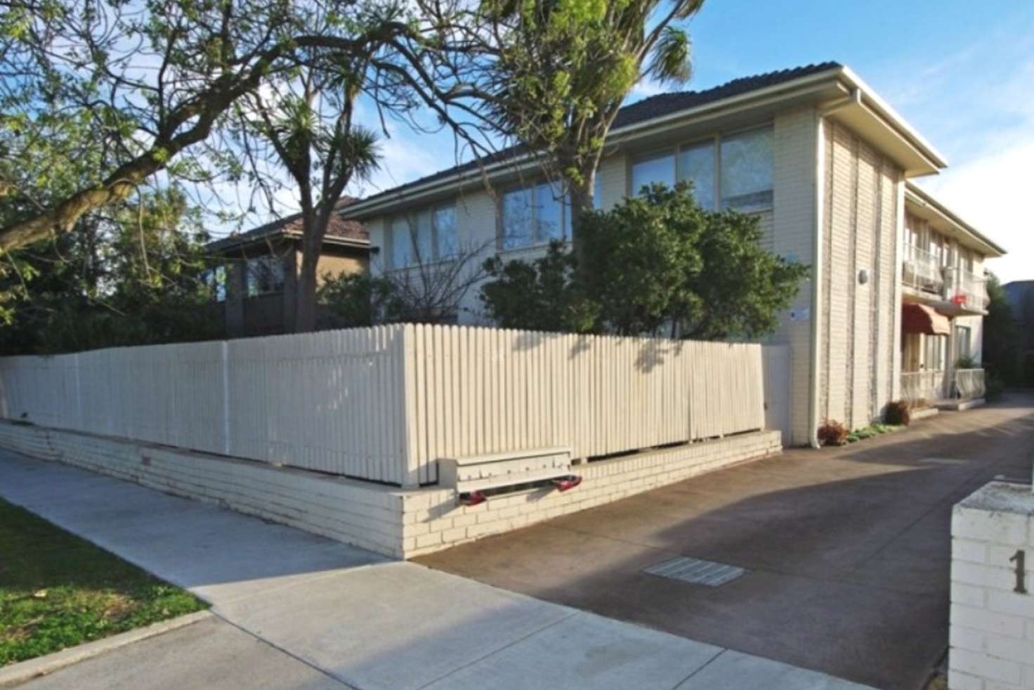 Main view of Homely apartment listing, 2/11 Whitmuir Road, Bentleigh VIC 3204