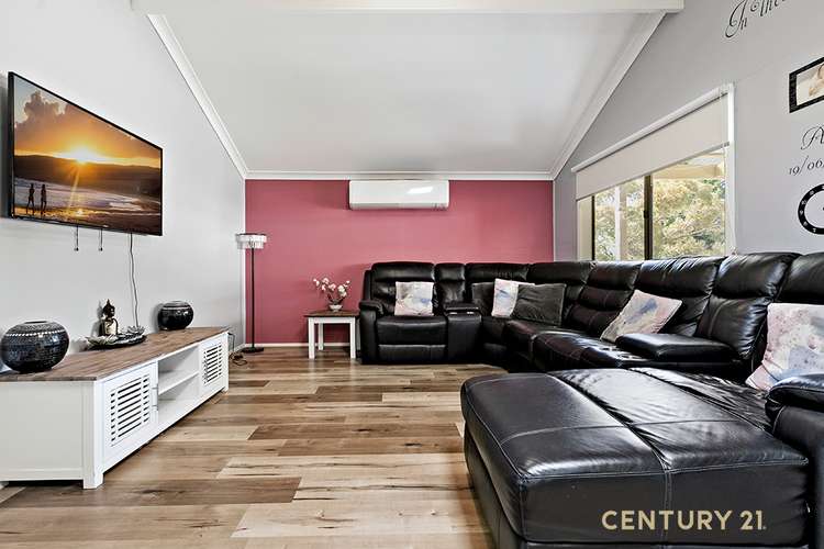 Second view of Homely house listing, 4 Bruce Court, Pakenham VIC 3810