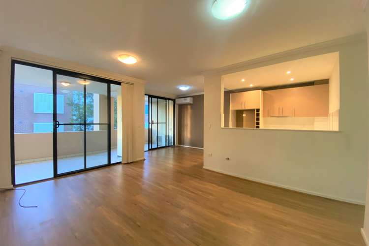 Main view of Homely apartment listing, 4/40-42 Lydbrook Street, Westmead NSW 2145