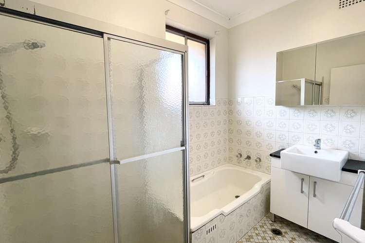 Fifth view of Homely apartment listing, 11/14-16 Queens Road, Brighton-Le-Sands NSW 2216