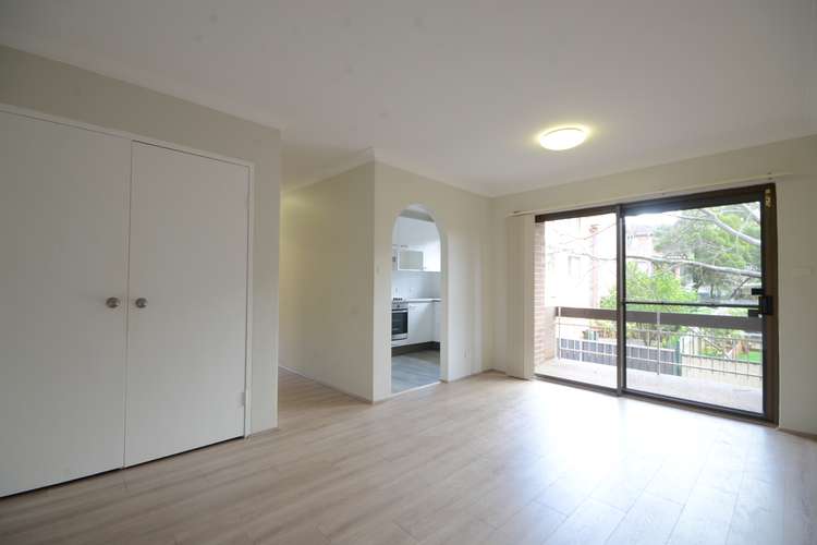Main view of Homely apartment listing, 4/33 Park Ave, Westmead NSW 2145