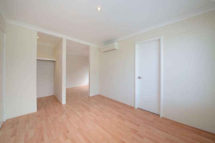 Fifth view of Homely house listing, 15 Durrington Glade, Clarkson WA 6030
