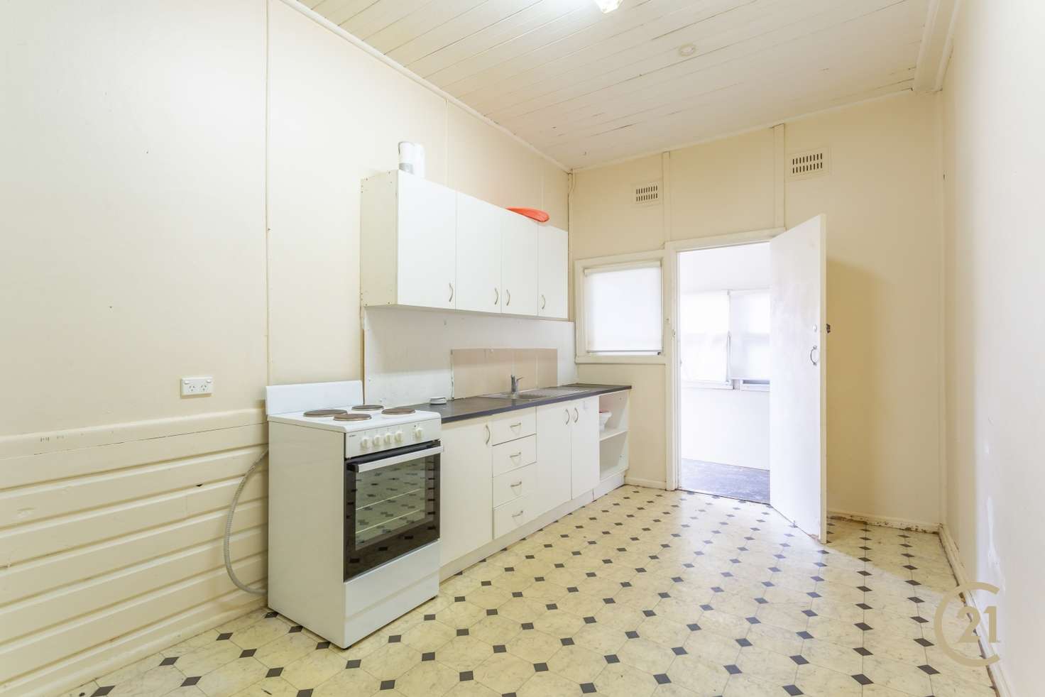 Main view of Homely unit listing, 1/37 Owen Stanley Road, Glenfield NSW 2167