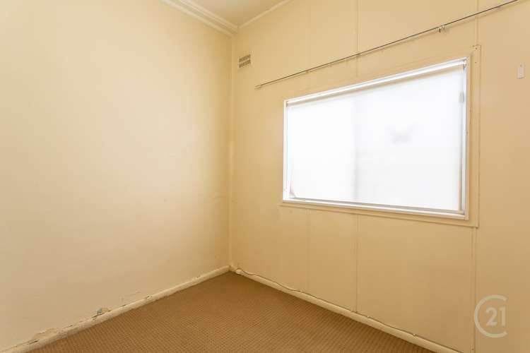 Fifth view of Homely unit listing, 1/37 Owen Stanley Road, Glenfield NSW 2167