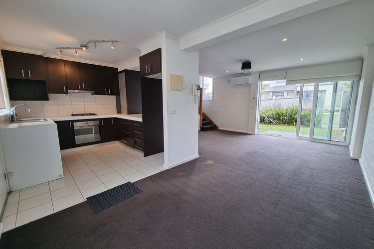 Main view of Homely unit listing, 2/30 Kelly Street, Chadstone VIC 3148
