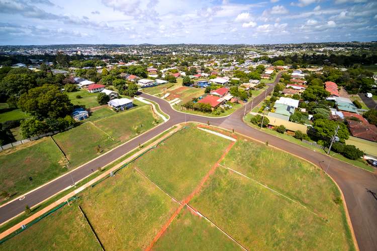 9 Ashgrove Terrace, Harlaxton QLD 4350