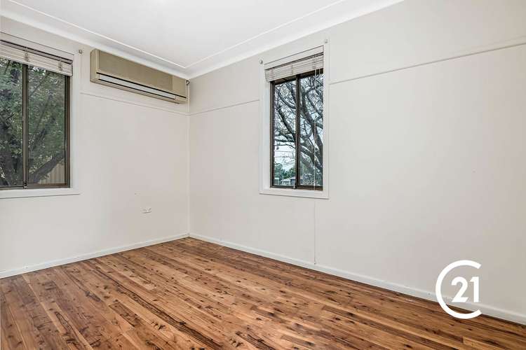Fifth view of Homely house listing, 2 Gladys Crescent, Seven Hills NSW 2147