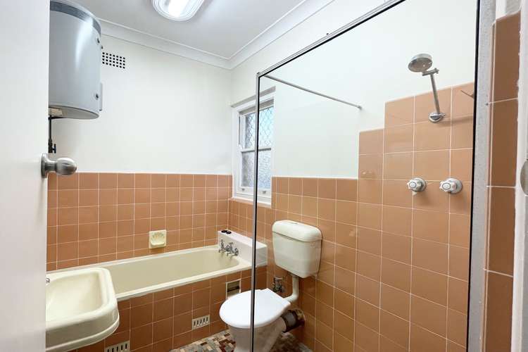 Fourth view of Homely apartment listing, 2/3 Mentone Avenue, Cronulla NSW 2230