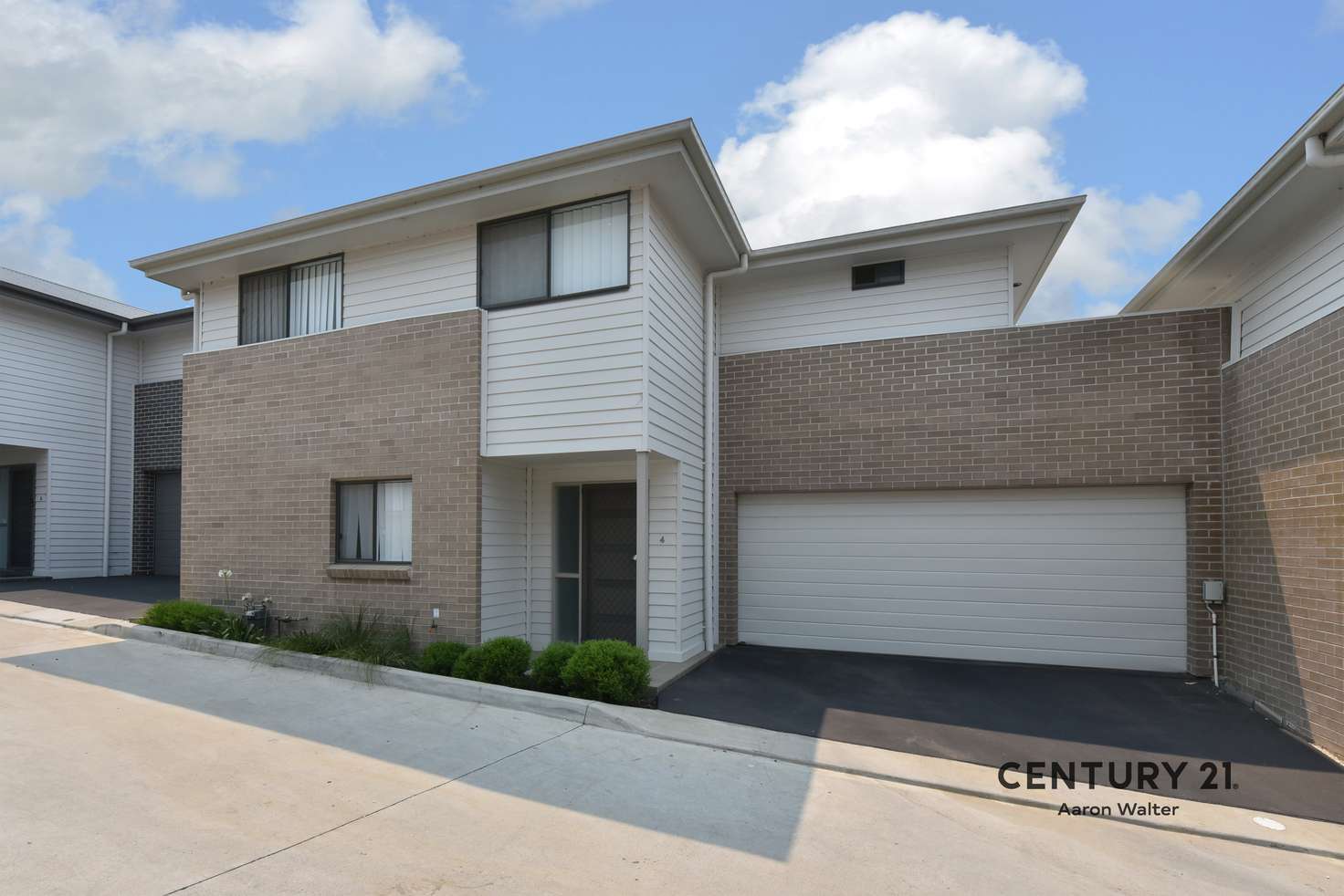 Main view of Homely townhouse listing, 4 Gerygone Street, Thornton NSW 2322