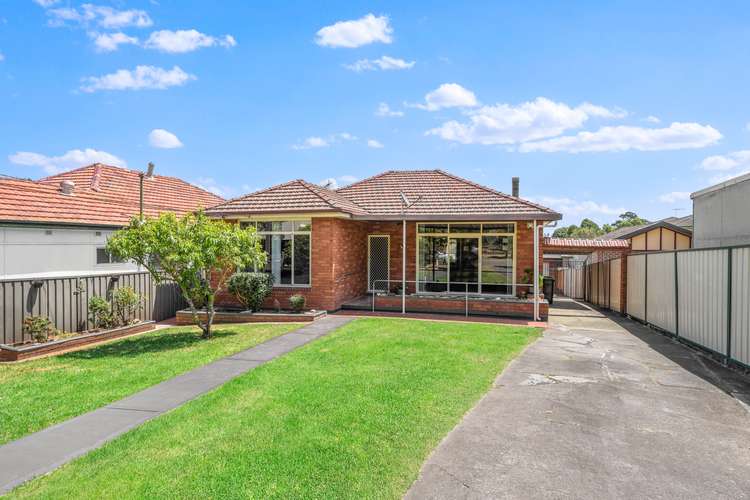 8 Clarke Street, Bass Hill NSW 2197