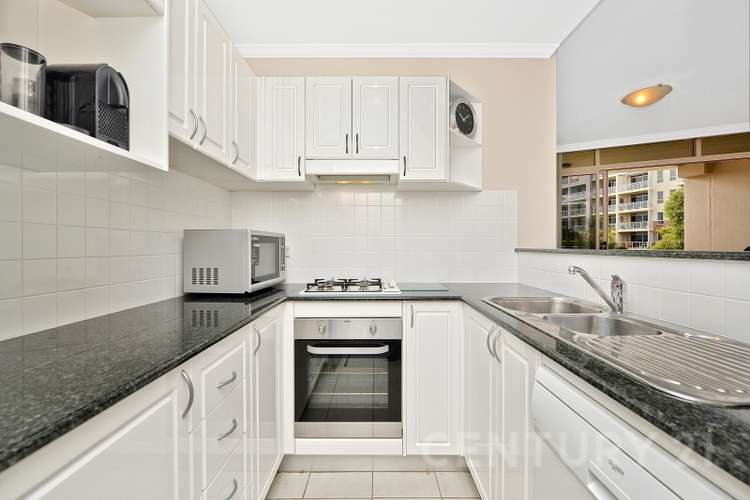 Third view of Homely apartment listing, Level 4/13 Warayama Place, Rozelle NSW 2039