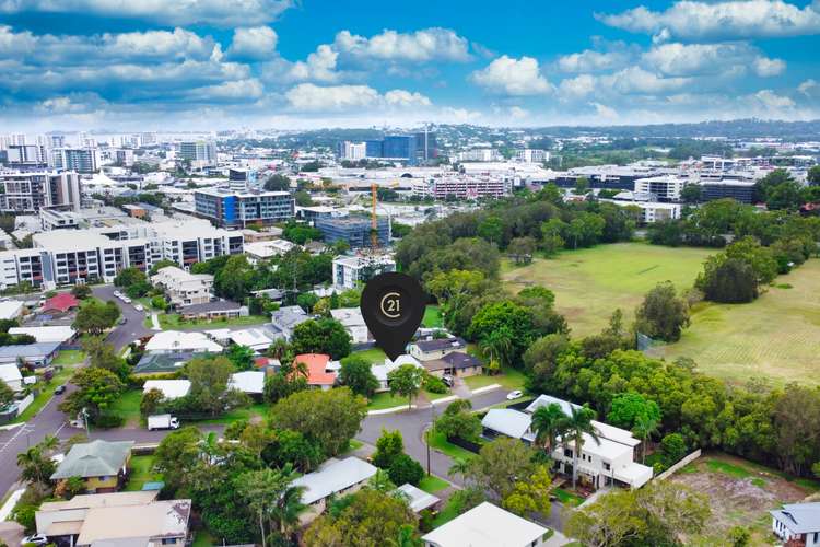 Second view of Homely unit listing, 2/33 Gibson Street, Maroochydore QLD 4558
