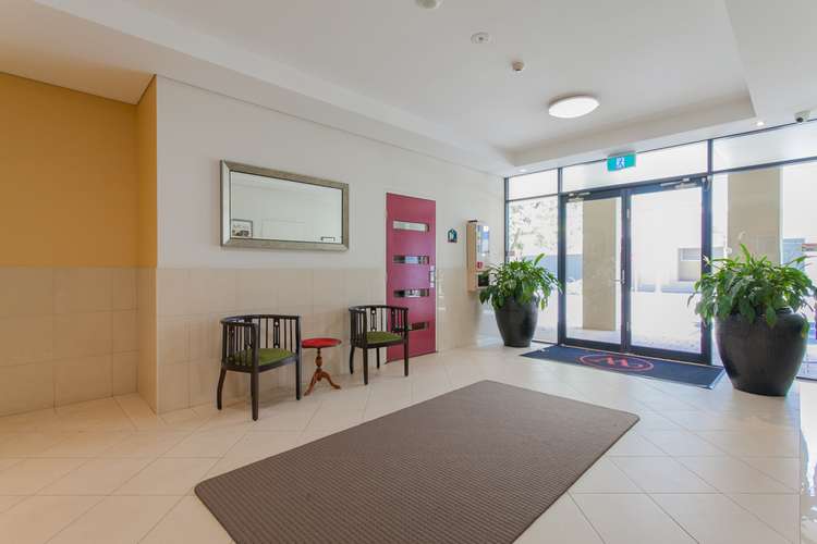 Second view of Homely apartment listing, 605/4 Ravenshaw Street, Newcastle West NSW 2302