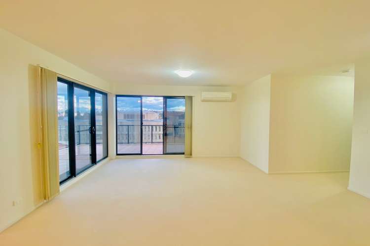 Third view of Homely apartment listing, 605/4 Ravenshaw Street, Newcastle West NSW 2302