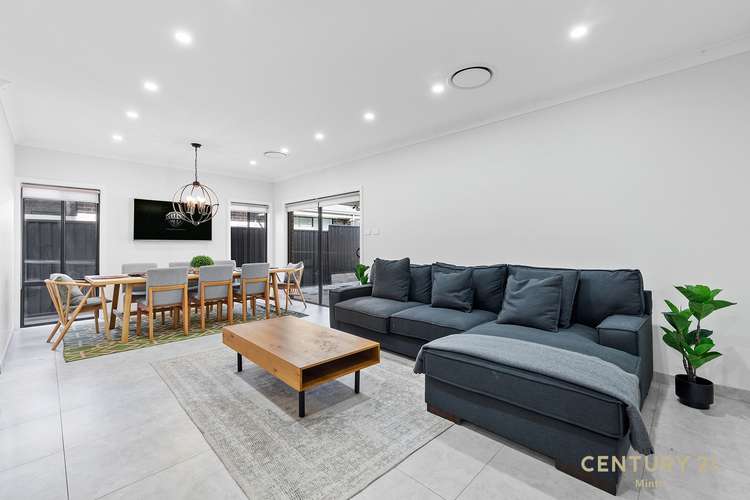 21 Westview Street, Campbelltown NSW 2560