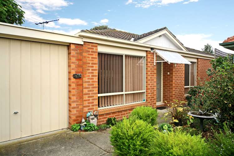 Main view of Homely unit listing, 2/17 Lilac Street, Bentleigh East VIC 3165