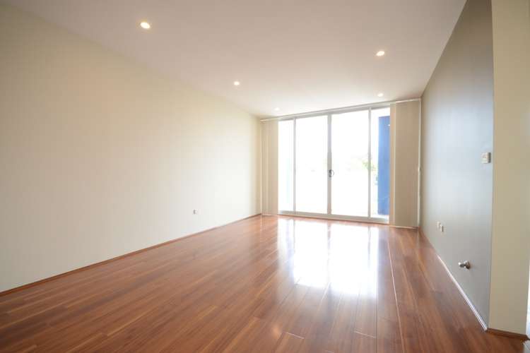 Second view of Homely apartment listing, 3/29-33 Joyce Street, Pendle Hill NSW 2145
