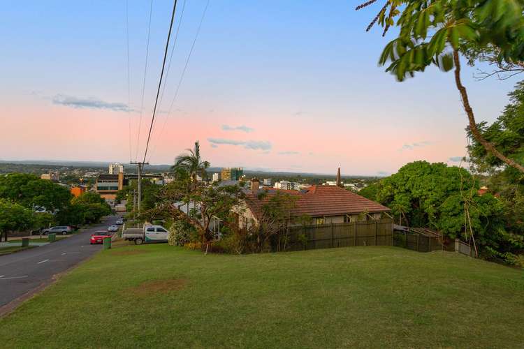 26 Ellenborough Street, Ipswich QLD 4305