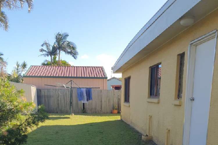 Fifth view of Homely semiDetached listing, 1/5 Allambie Court, Buddina QLD 4575