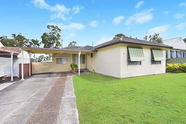 8 Griffiths Ave, Floraville NSW 2280