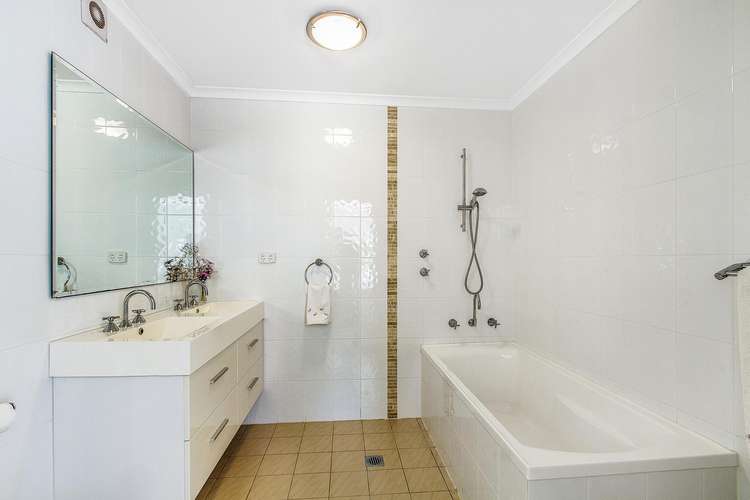 Fifth view of Homely house listing, 4 Noonan Point Avenue, Point Clare NSW 2250
