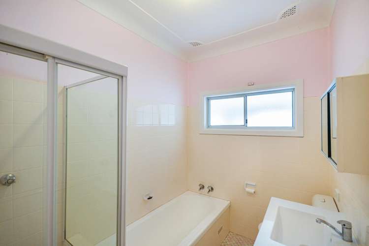 Fourth view of Homely villa listing, 1/21 Waratah Avenue, Woy Woy NSW 2256