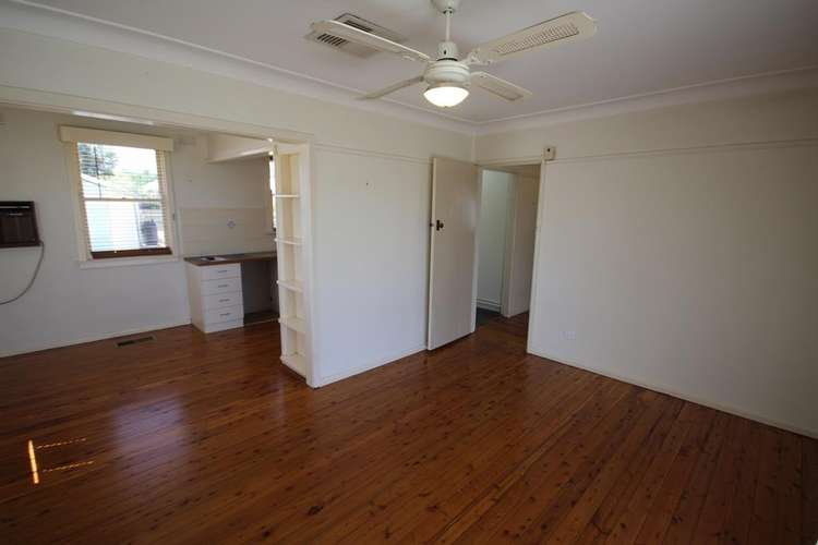 Sixth view of Homely house listing, 208 Plover Street, North Albury NSW 2640