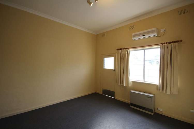 Fifth view of Homely unit listing, 2/453 Macauley Street, Albury NSW 2640