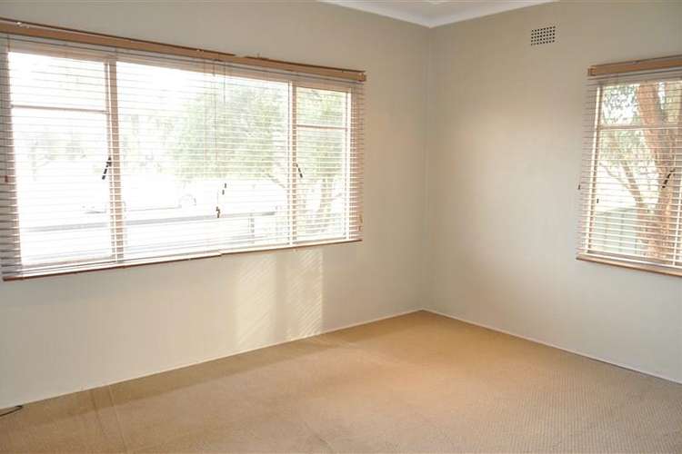 Fifth view of Homely house listing, 32 Oxford Street, Forbes NSW 2871