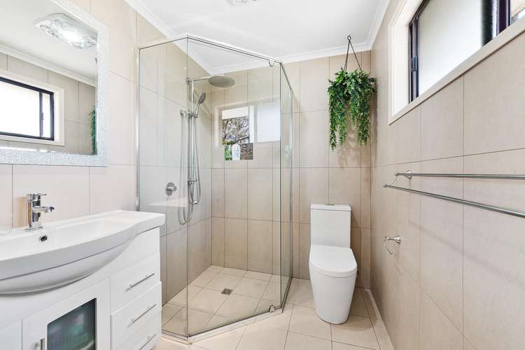Sixth view of Homely house listing, 4 Fiona Street, Point Clare NSW 2250